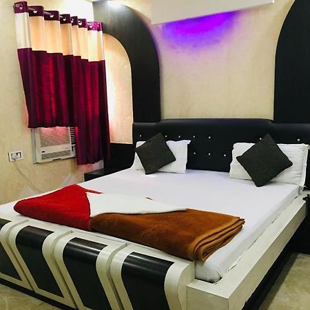 Hotel Natraj Sasarām Екстериор снимка
