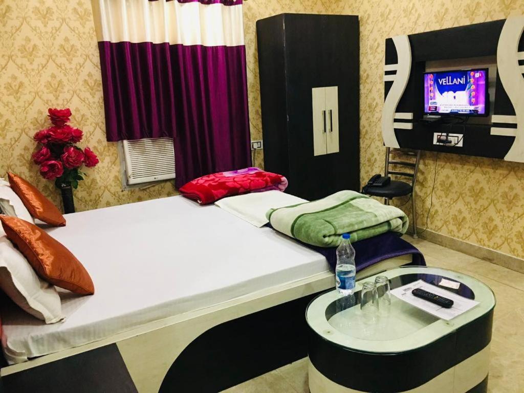 Hotel Natraj Sasarām Екстериор снимка