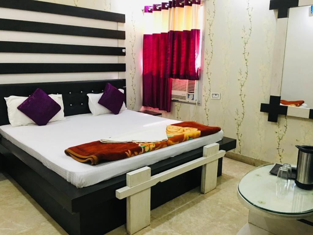 Hotel Natraj Sasarām Екстериор снимка