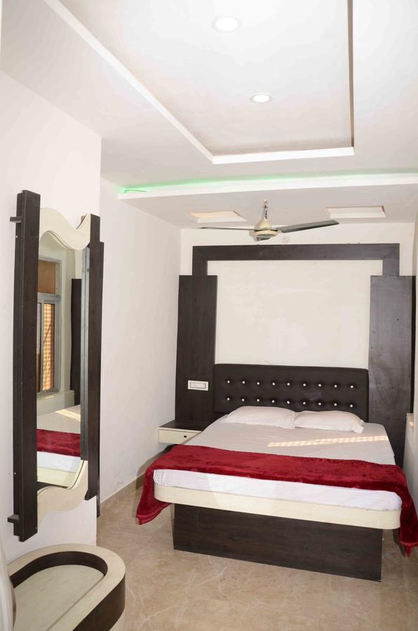 Hotel Natraj Sasarām Екстериор снимка