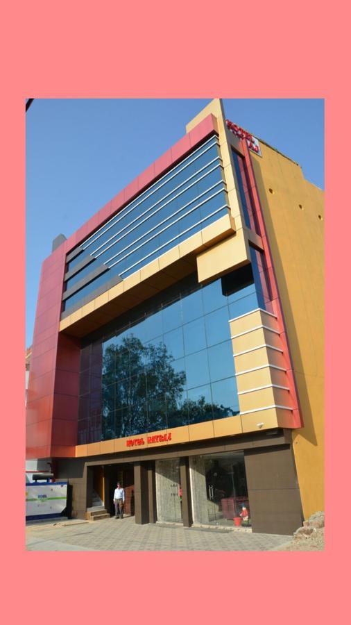 Hotel Natraj Sasarām Екстериор снимка