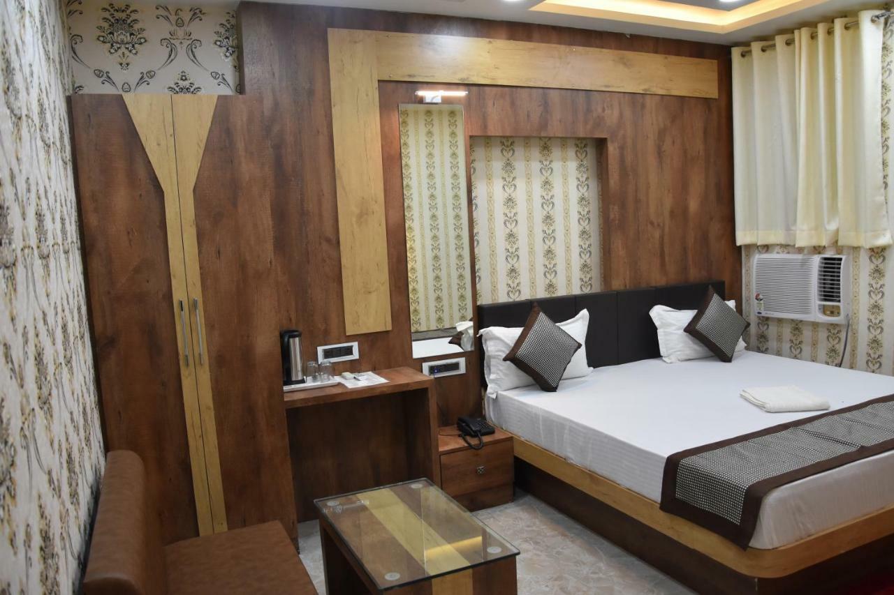 Hotel Natraj Sasarām Екстериор снимка